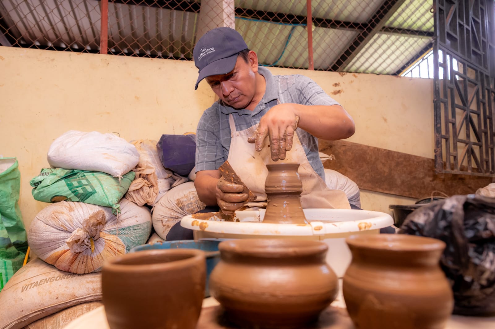 talleres-artesanales-fortalecen-la-economia-naranja-en-comunidades-de-el-salvador